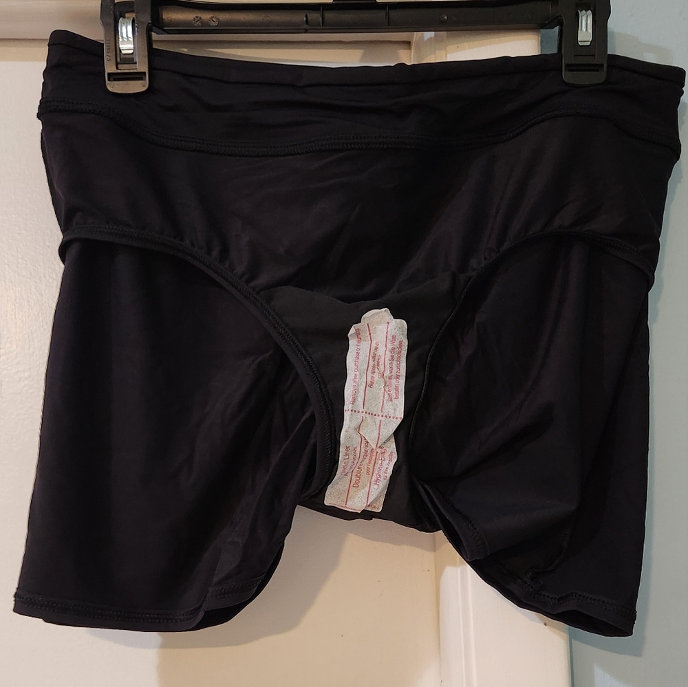Women's Lands' End Swimsuit Set, Size Top L And Bottom M - Picture 16 of 16